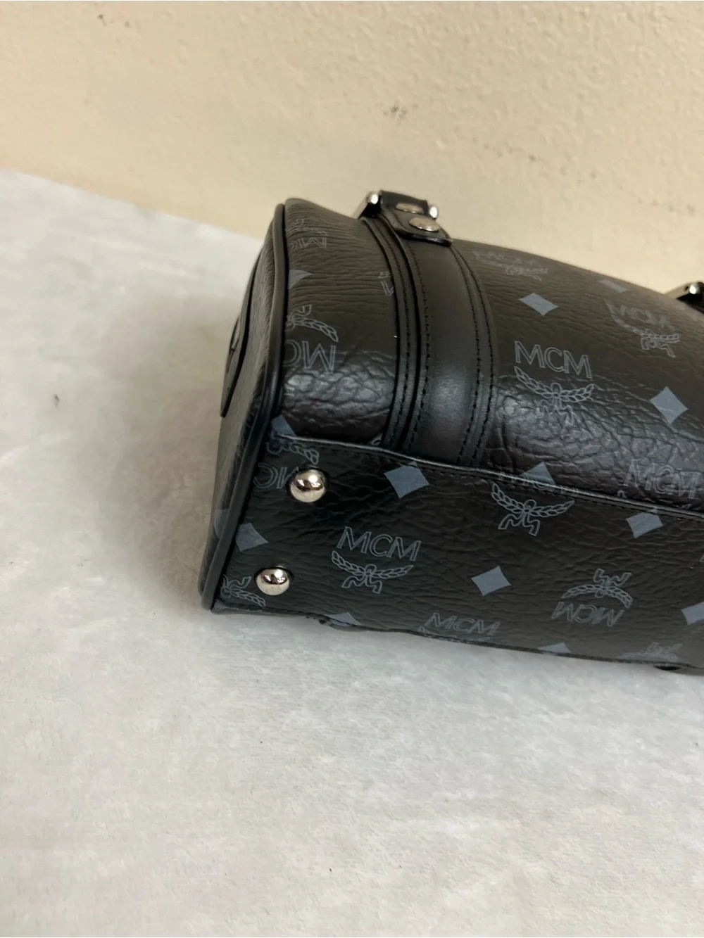 AUTH MCM BOSTON 20